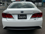 CROWN sedan hybrid