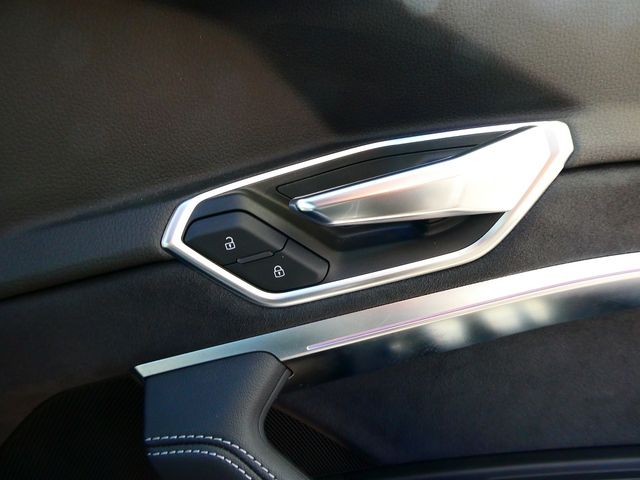 AUDI e-tron SPORTBACK