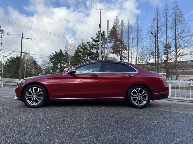 MERCEDES BENZ C class sedan