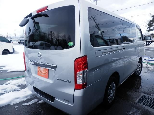 NV350 CARAVAN 4WD