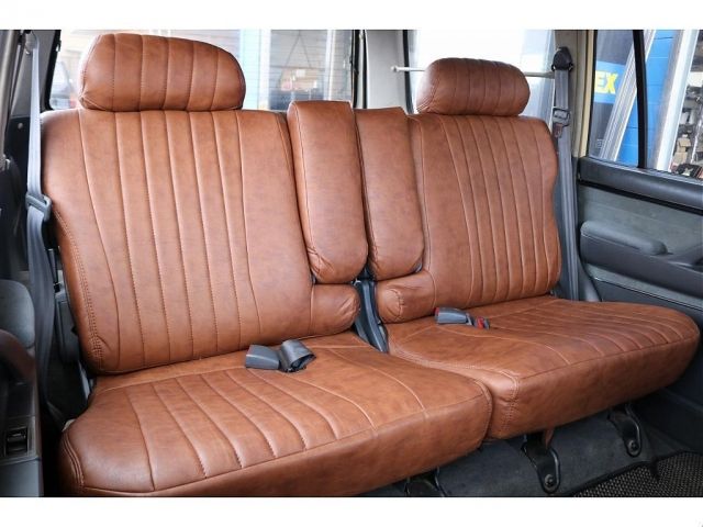 LANDCRUISER van