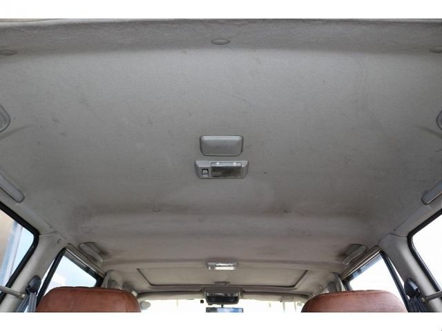 LANDCRUISER van