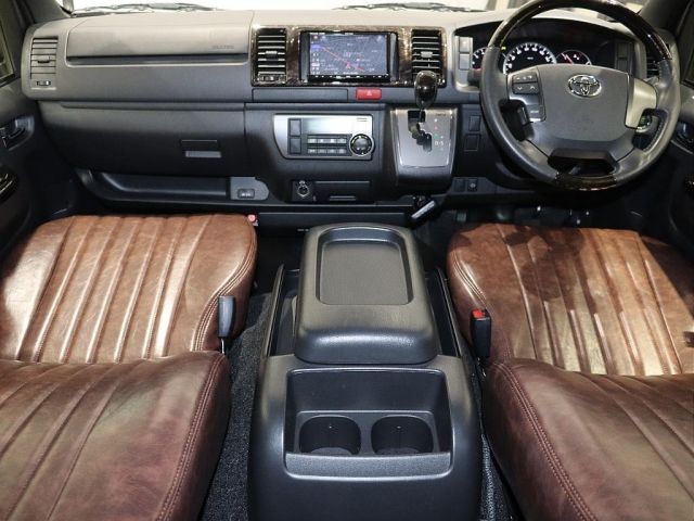 REGIUSACE van 2WD