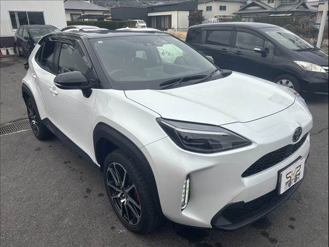 YARIS CROSS HYBRID