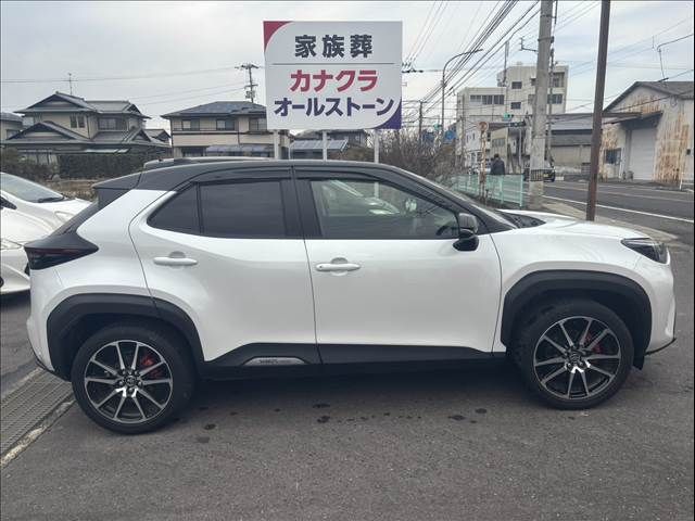 YARIS CROSS HYBRID