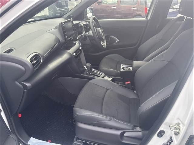 YARIS CROSS HYBRID
