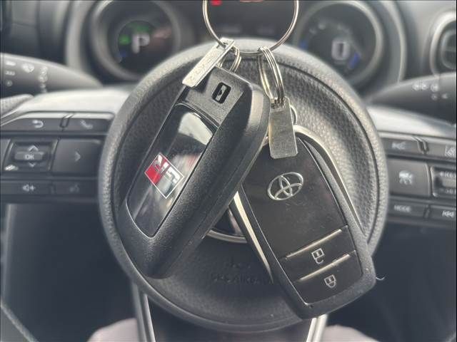 YARIS CROSS HYBRID