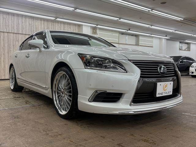 LEXUS LS600h