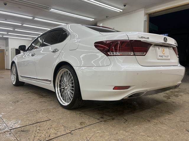 LEXUS LS600h