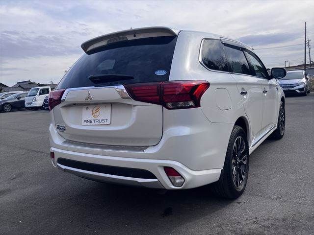 OUTLANDER PHEV