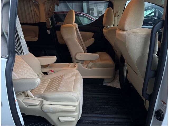 ALPHARD hybrid 4WD