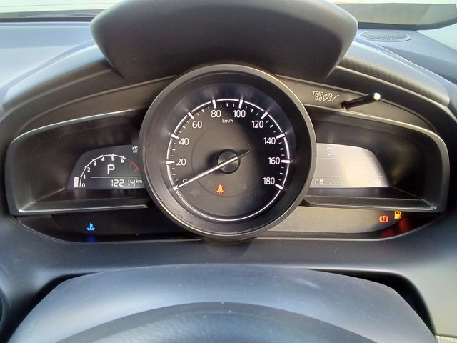 MAZDA2