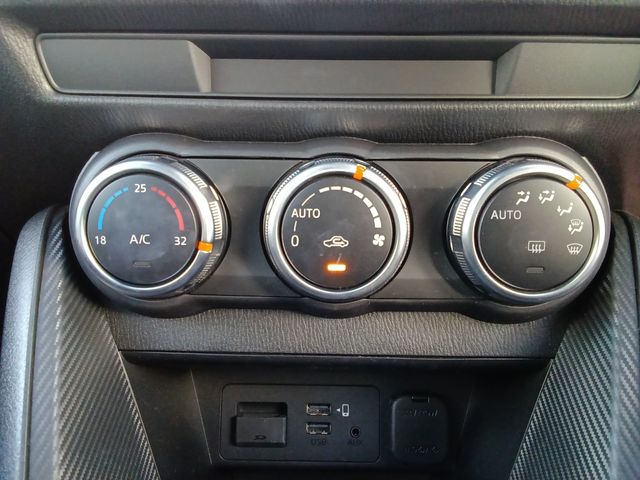 MAZDA2