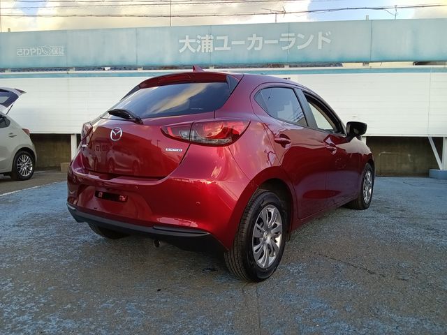 MAZDA2