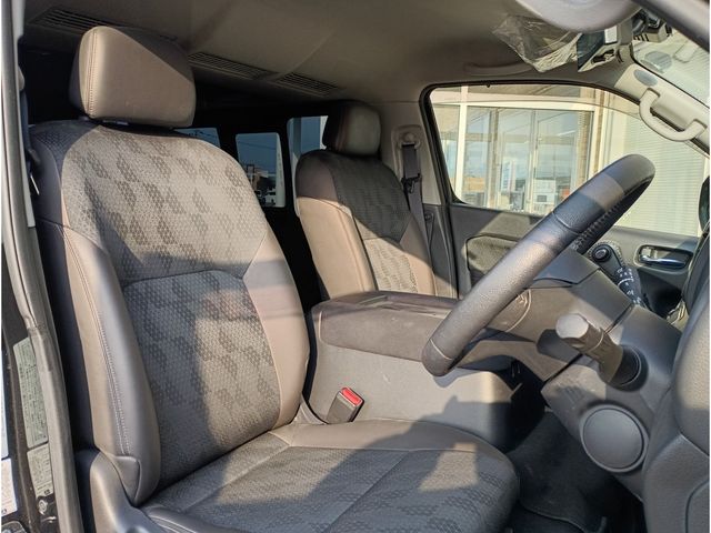 CARAVAN van 4WD