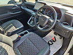 VOXY HYBRID