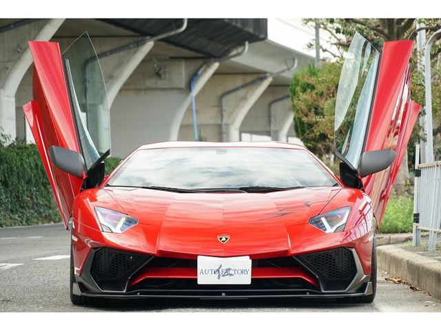 LAMBORGHINI Aventador