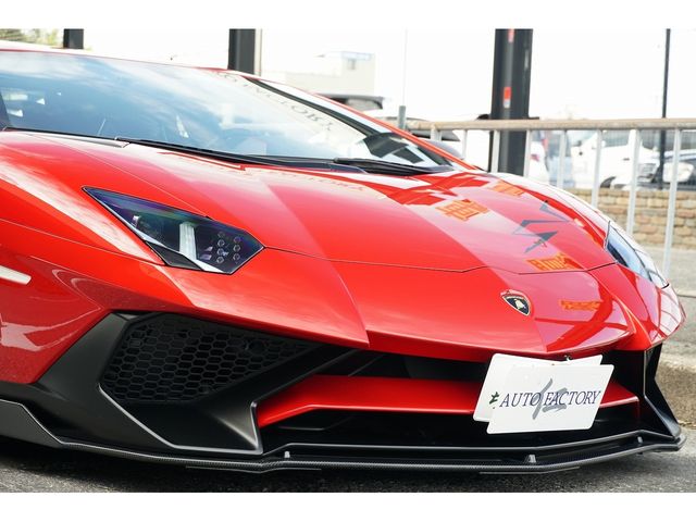 LAMBORGHINI Aventador