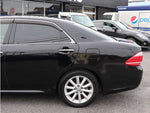 CROWN sedan