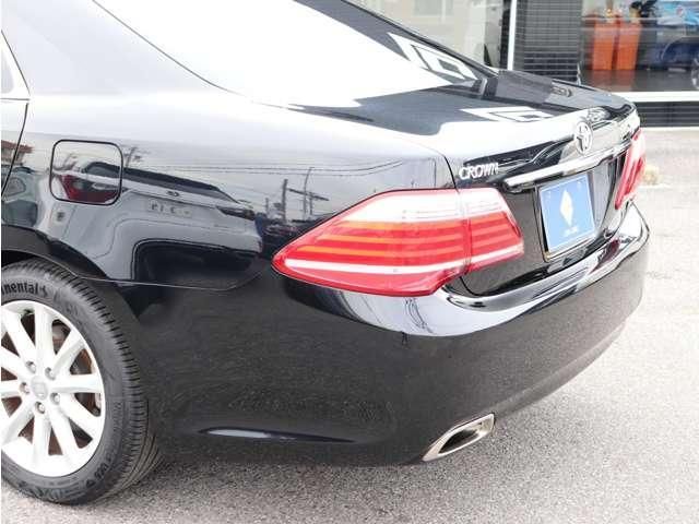 CROWN sedan