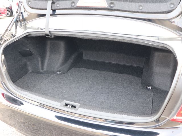 CROWN sedan
