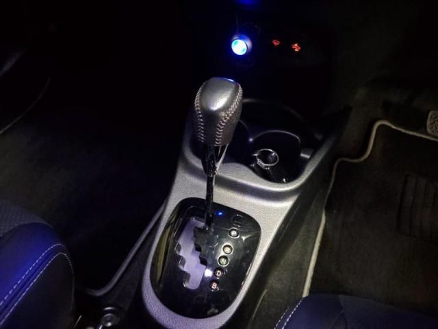 VITZ HYBRID