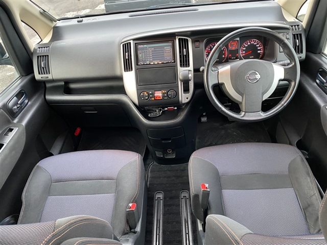 SERENA WG 4WD
