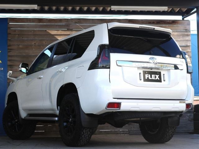 LANDCRUISER PRADO