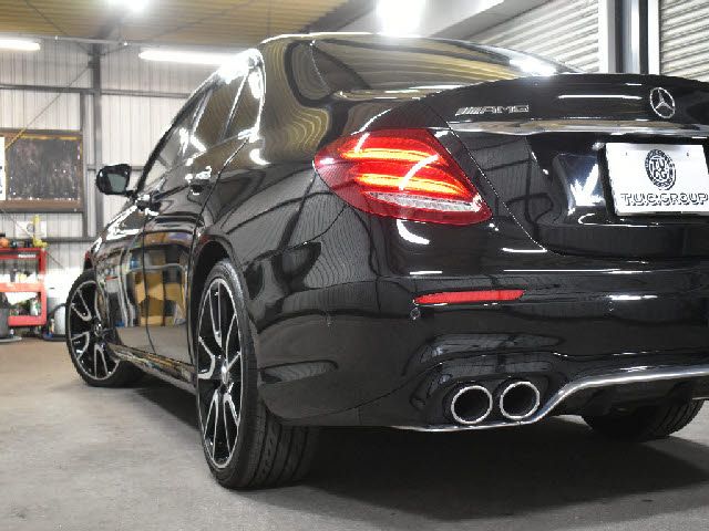 MERCEDES AMG E class sedan HYBRID