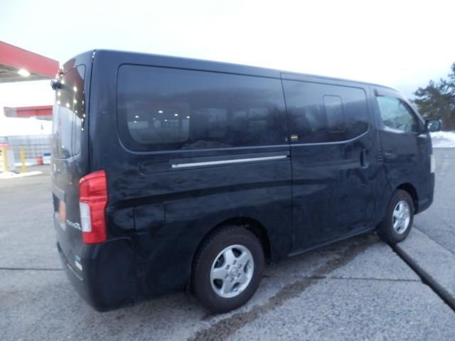 NV350 CARAVAN 4WD