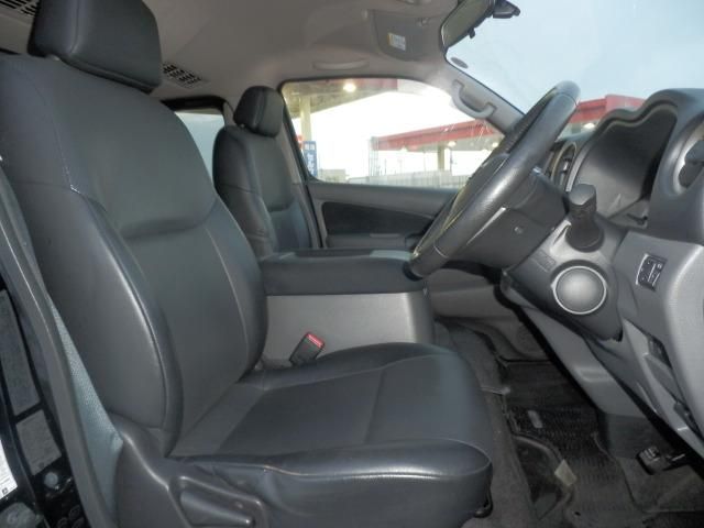NV350 CARAVAN 4WD