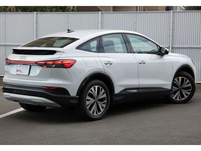 AUDI Q4 e-tron SPORTBACK