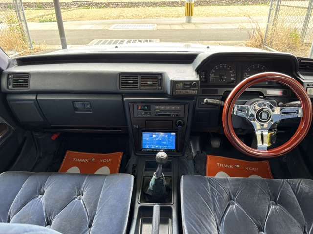 MARK2 sedan