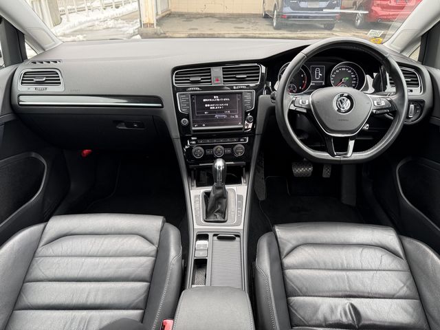 VOLKSWAGEN GOLF VARIANT