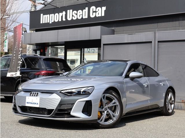 AUDI e-tron GT