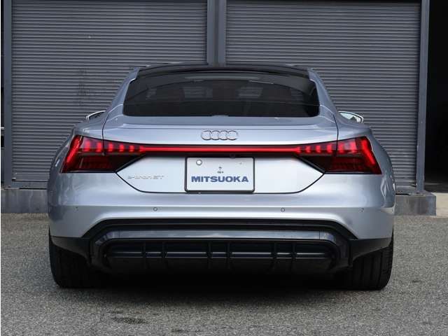 AUDI e-tron GT