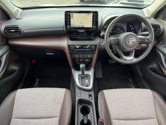 YARIS CROSS HYBRID