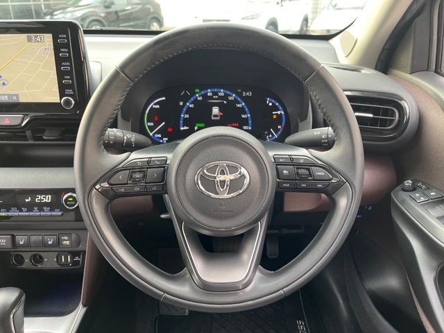 YARIS CROSS HYBRID