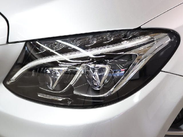 MERCEDES BENZ C class sedan