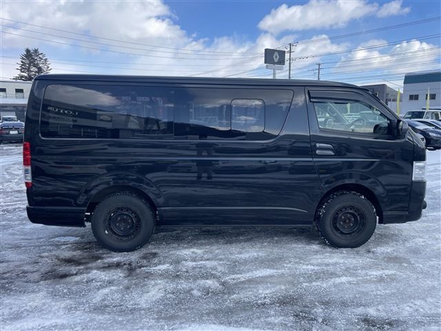 HIACE van 4WD