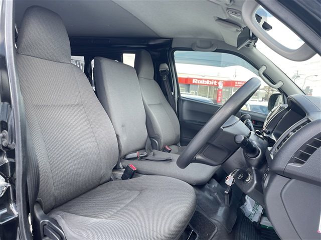 HIACE van 4WD