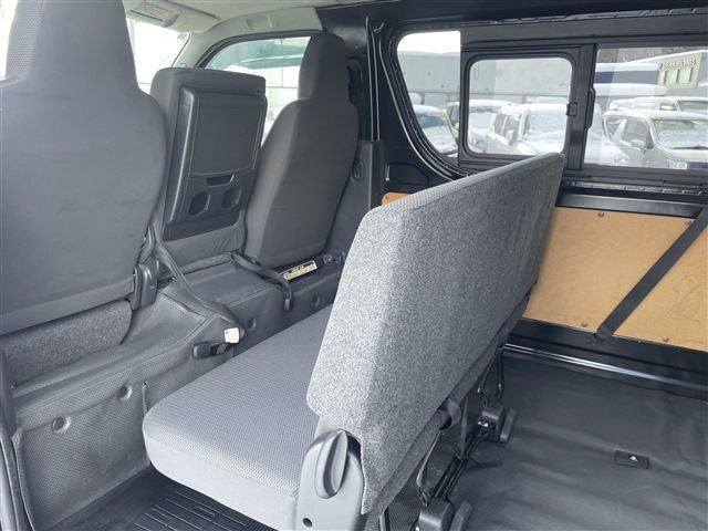 HIACE van 4WD