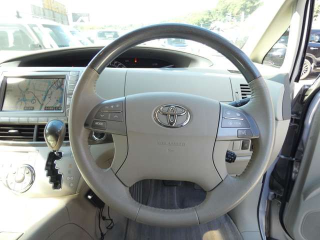 ESTIMA HYBRID 4WD