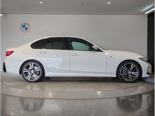 BMW 3 Series sedan