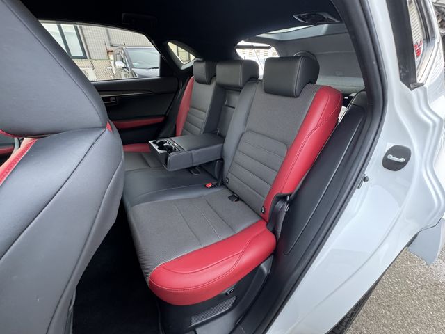 LEXUS NX300 AWD