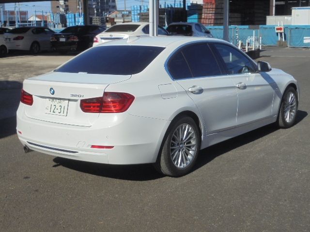 BMW 3 Series sedan