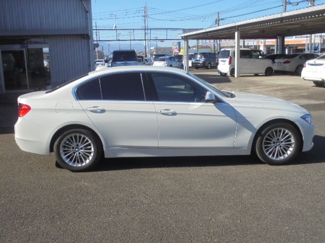 BMW 3 Series sedan