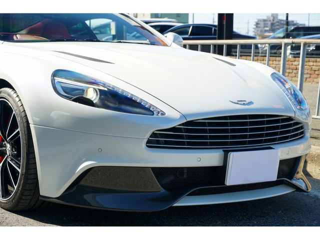 ASTON MARTIN