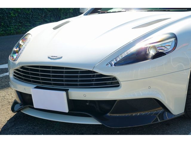ASTON MARTIN