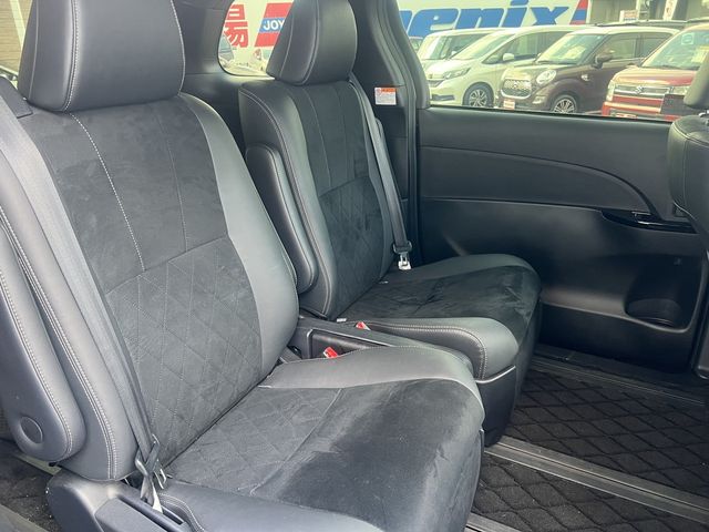ESTIMA HYBRID 4WD